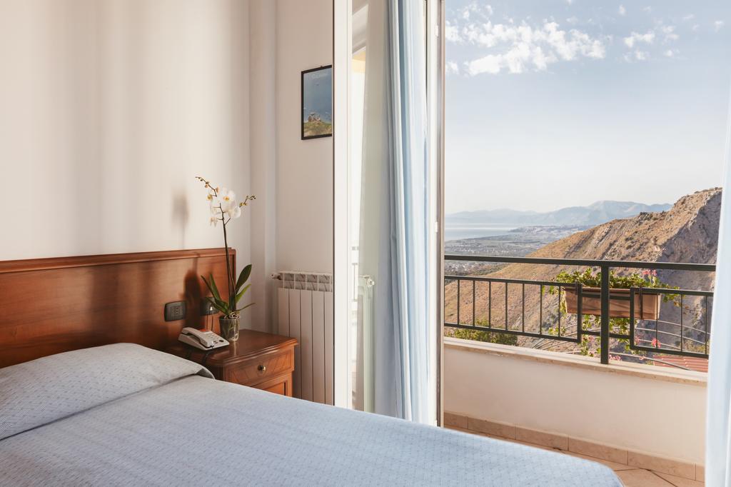 Hotel Bellavista Маера Экстерьер фото